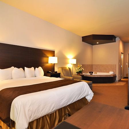 Best Western Plus Saint John Hotel & Suites Стая снимка