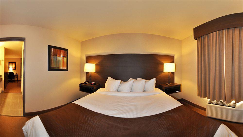 Best Western Plus Saint John Hotel & Suites Екстериор снимка
